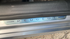 Peugeot 208 1.2 PureTech 100 Allure Premium + 5dr Petrol Hatchback